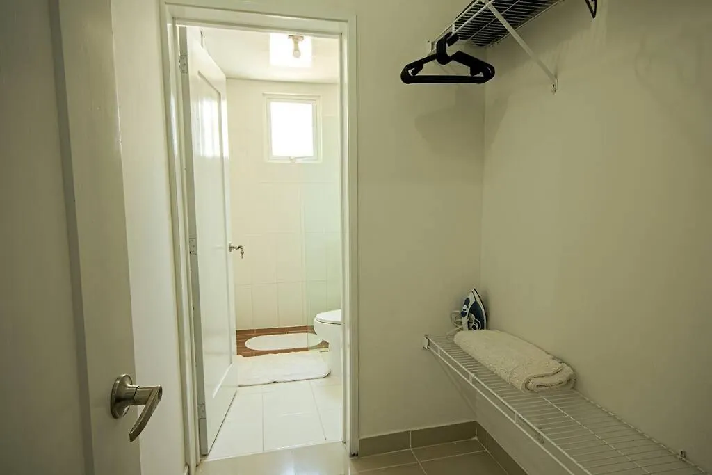 Residencial Miramar I F-1 Appartamento